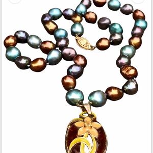 Water Pearl Necklace W/14k gold clasp